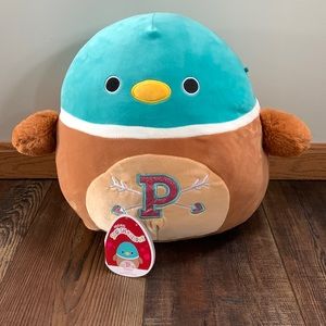 Daksa valentines duck squishmallow (with tag)